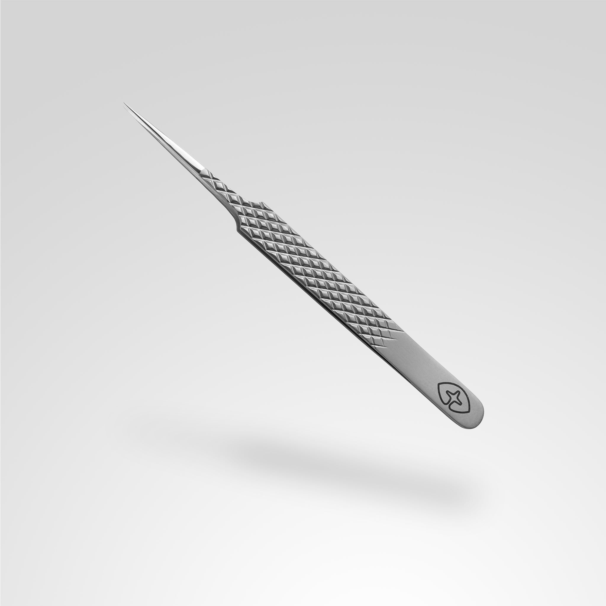 Isolation eyelash extension tweezer with straight tapered tip